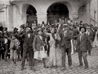 Workers demonstrating during the May 1919 general strike in Lima, Peru